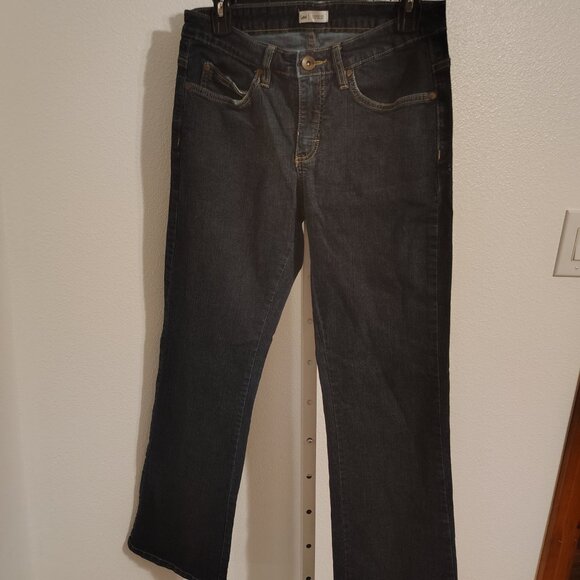 Lee Jeans Women's Size 8 Short Lower on the Waist Flap Back Pockets Stretch - Picture 9 of 11